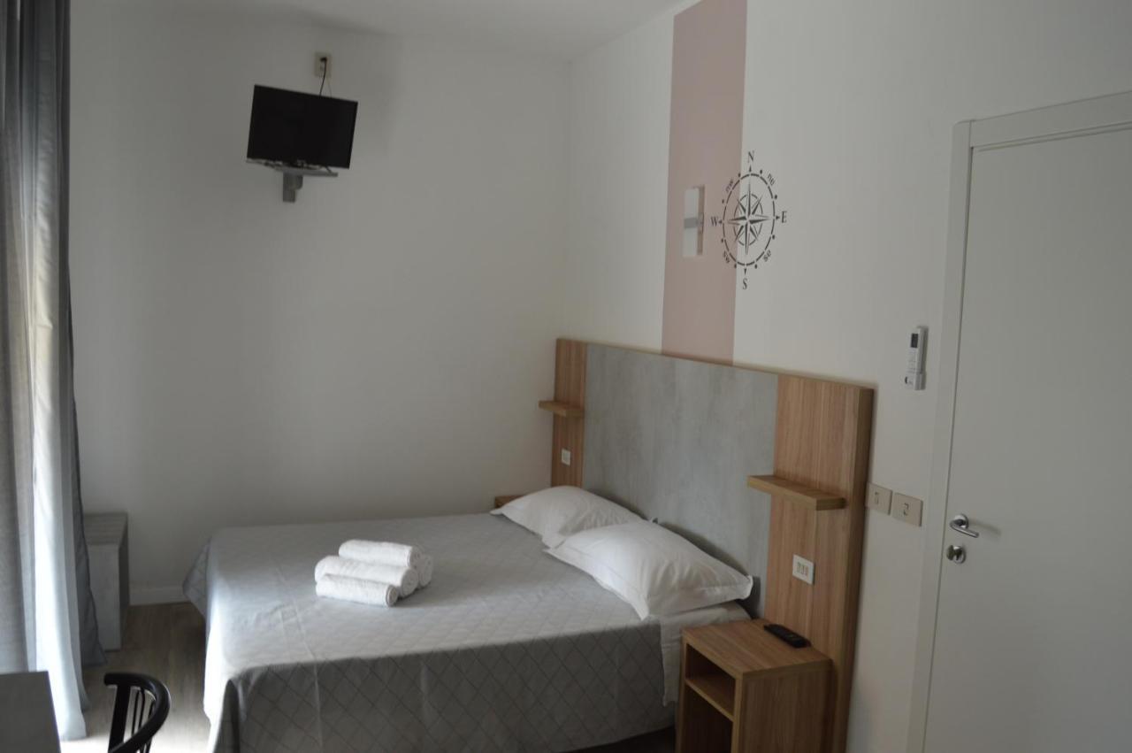 Pensione Rossi Cervia Exterior foto
